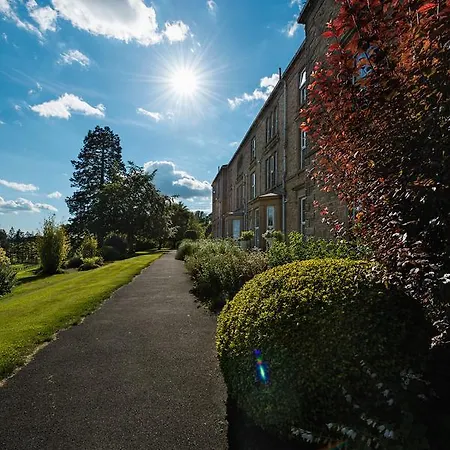 Gilsland Hall 2*